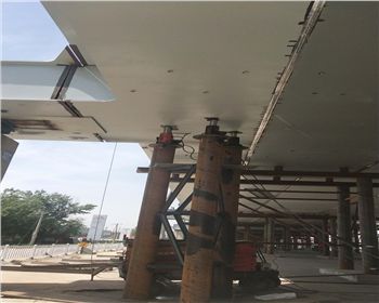 海拉爾高架橋，頂橋施工中